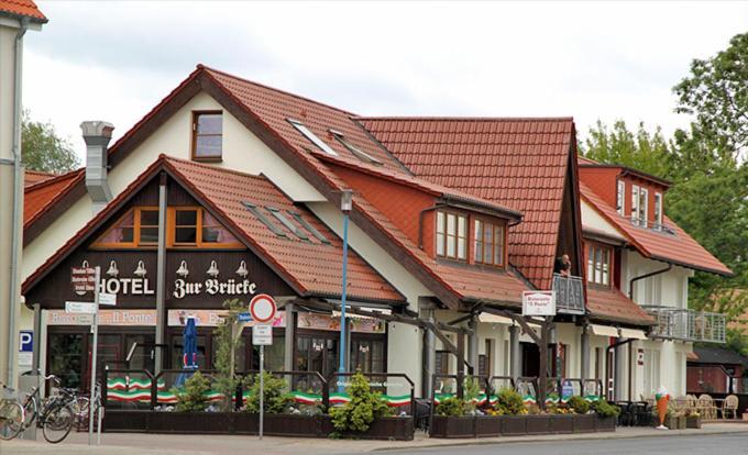 גרייפסוואלד Hotel Zur Bruecke מראה חיצוני תמונה